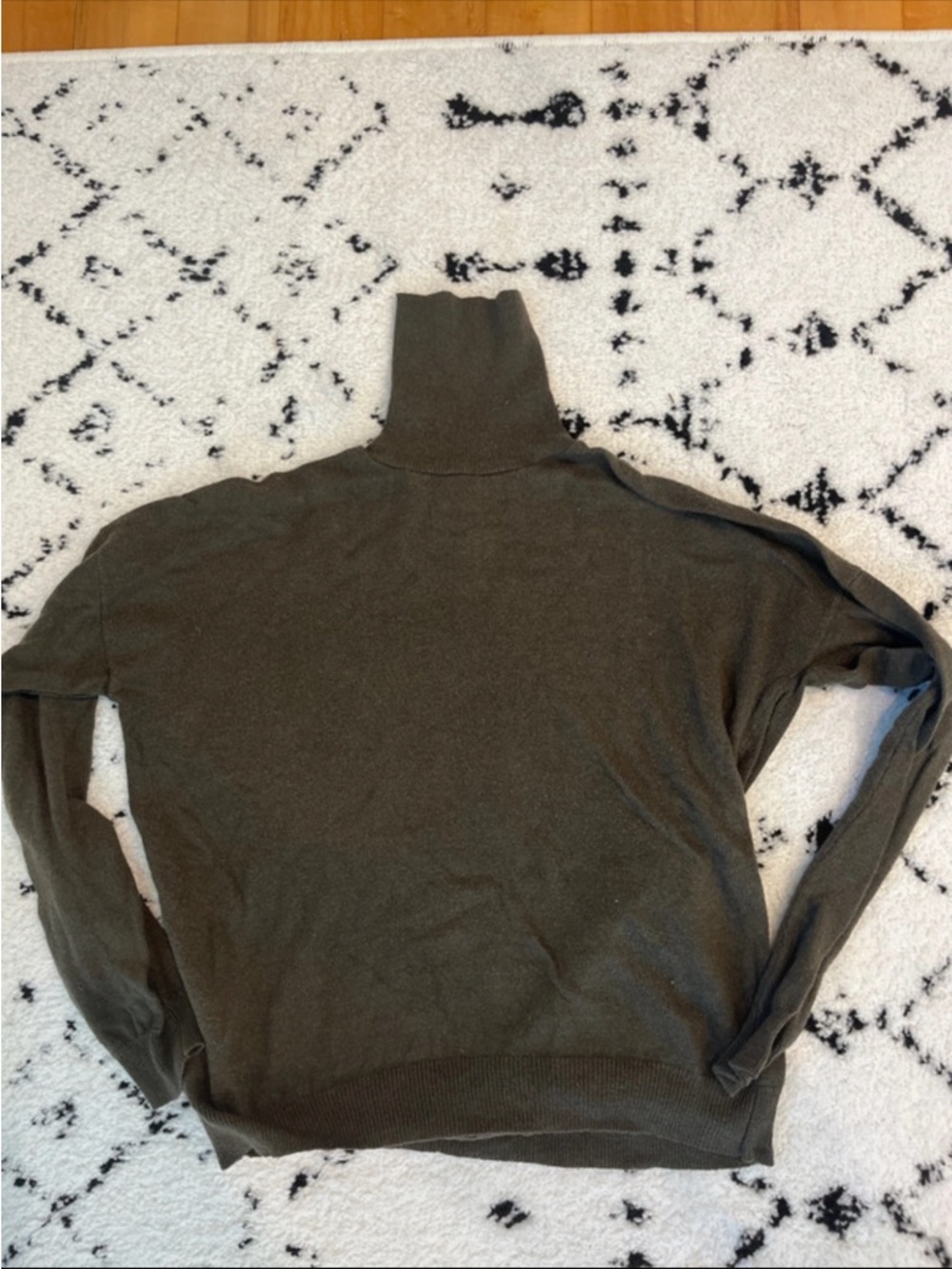 Forever 21 Olive Green Turtleneck Sweater